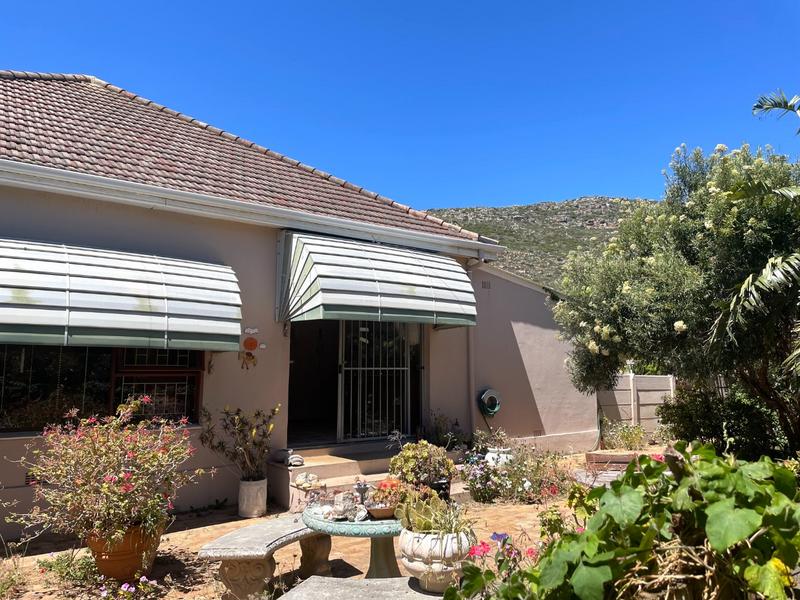 2 Bedroom Property for Sale in Fish Hoek Western Cape